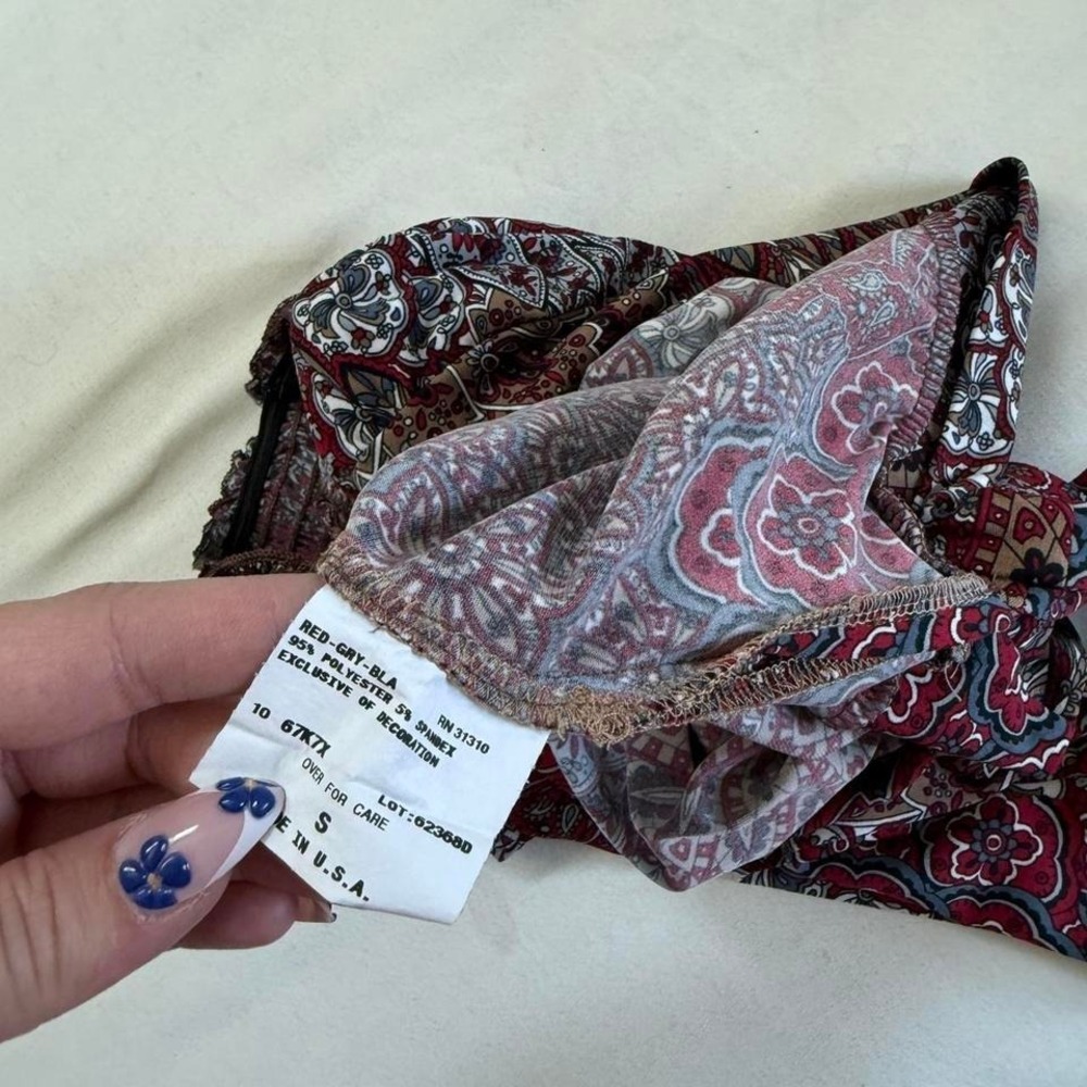 paisley boho top Y2K IZ Byer California paisley print top size small - Picture 5 of 6